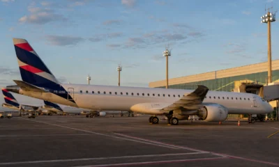 LATAM detalha novos voos nacionais com jatos Embraer em encontro em Brasília