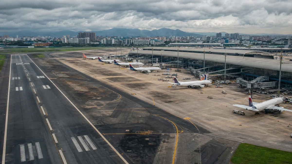 Operações no Aeroporto de Confins são suspensas por sete horas em Belo Horizonte