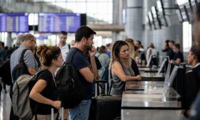 Cancelamento de voo da GOL provoca protesto de passageiros no Salgado Filho antes do segundo turno