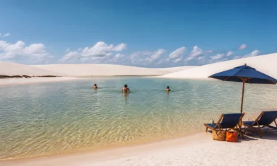 O que fazer em Jericoacoara: praias, lagoas e passeios para combinar - Lagoa de águas claras entre dunas em Jericoacoara
